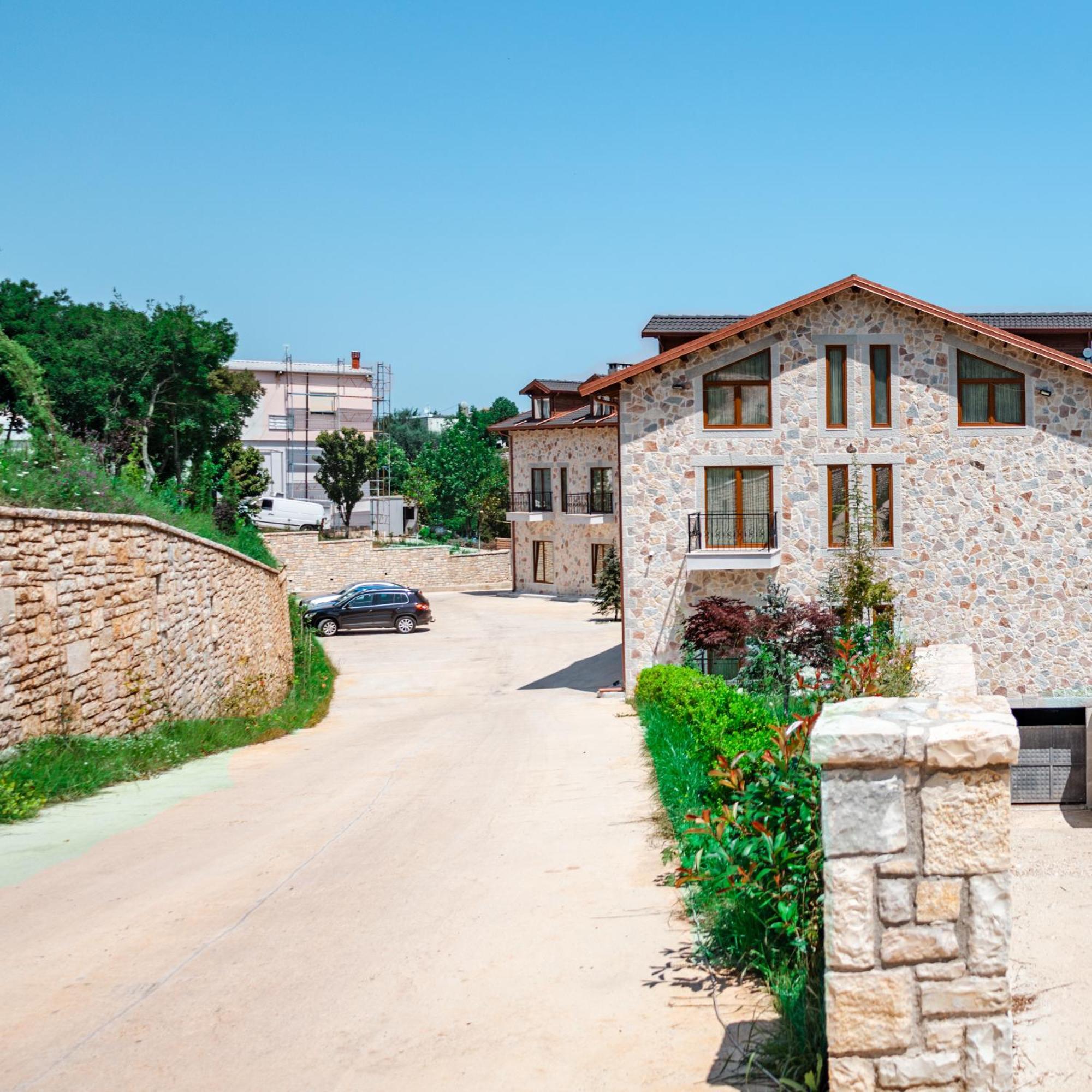 Gle-Alb Agrotourism Hotel Tepelene Exterior foto