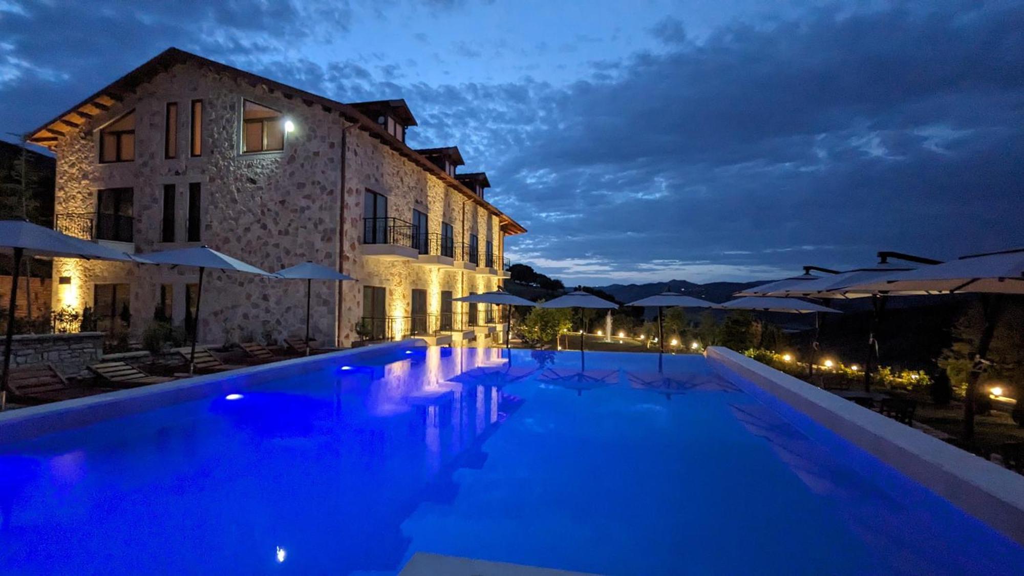 Gle-Alb Agrotourism Hotel Tepelene Exterior foto