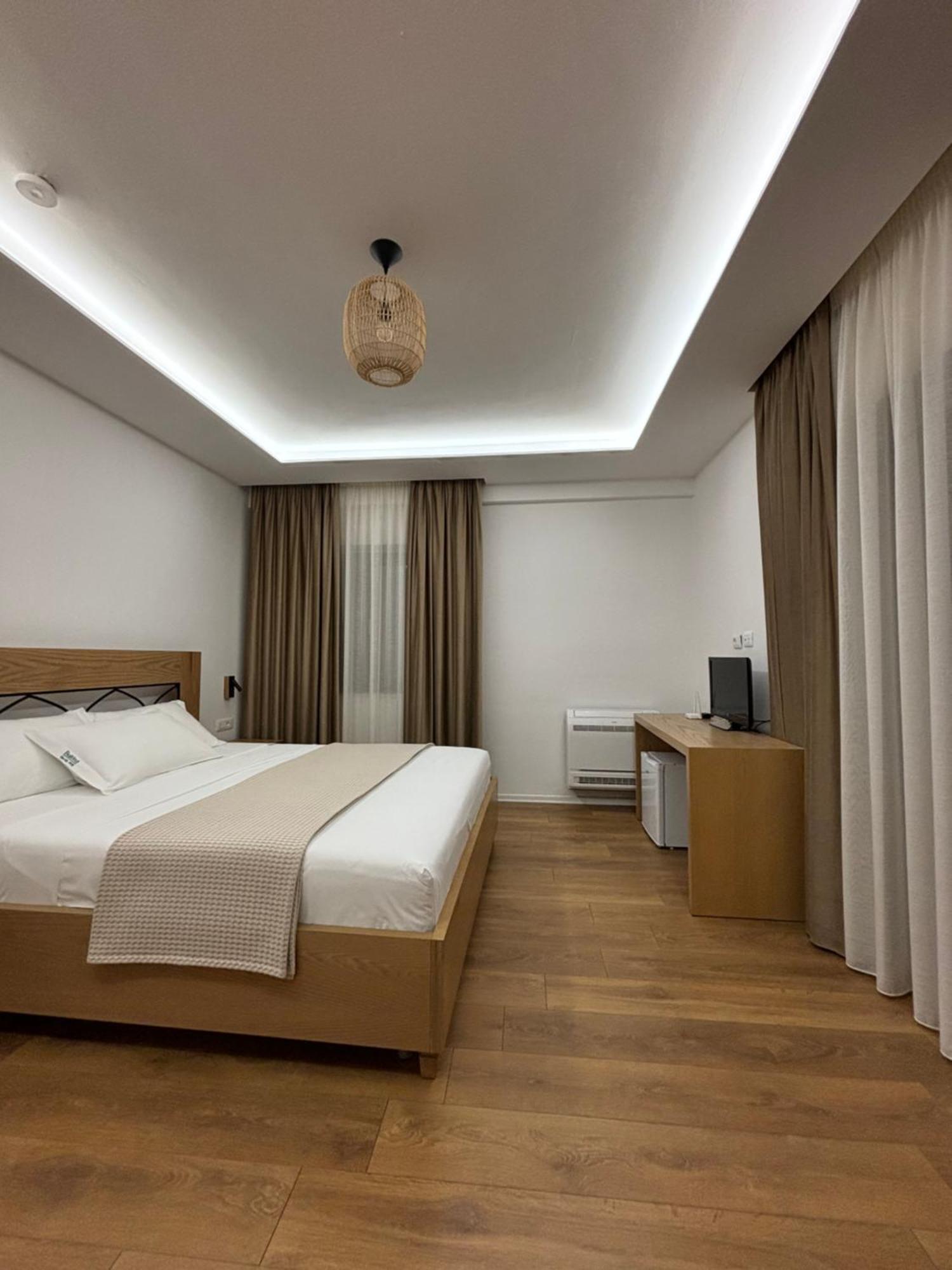 Gle-Alb Agrotourism Hotel Tepelene Exterior foto